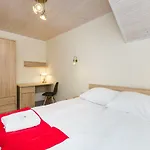 Bed and Breakfast Goscinne Krzys 3*