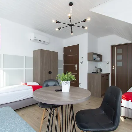 Goscinne Krzys Bed & Breakfast *