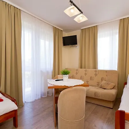 Goscinne Krzys Bed & Breakfast *