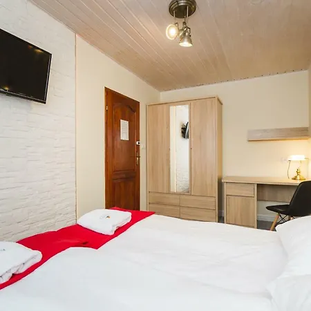 Bed & Breakfast Goscinne Krzys Karwia